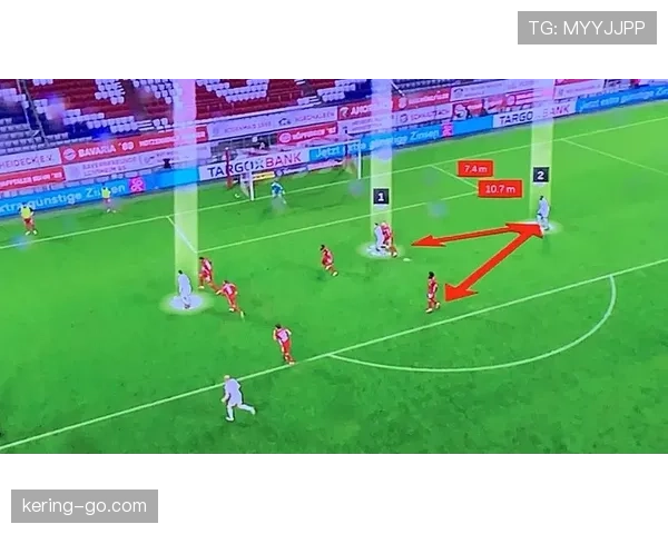 深度复盘:药厂防线是如何被拜仁边路组合击穿的 深度复盘:药厂防线是如何被拜仁边路组合击穿的